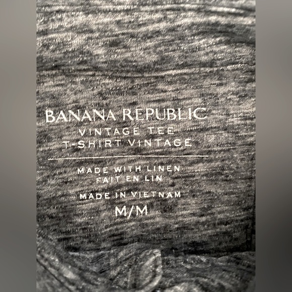 Breezy Blue Linen Blend – Vintage Banana Republic Button-Up Tee - Like New - Picture 3 of 6